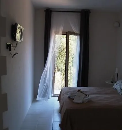Le Cicale Bed & Breakfast *